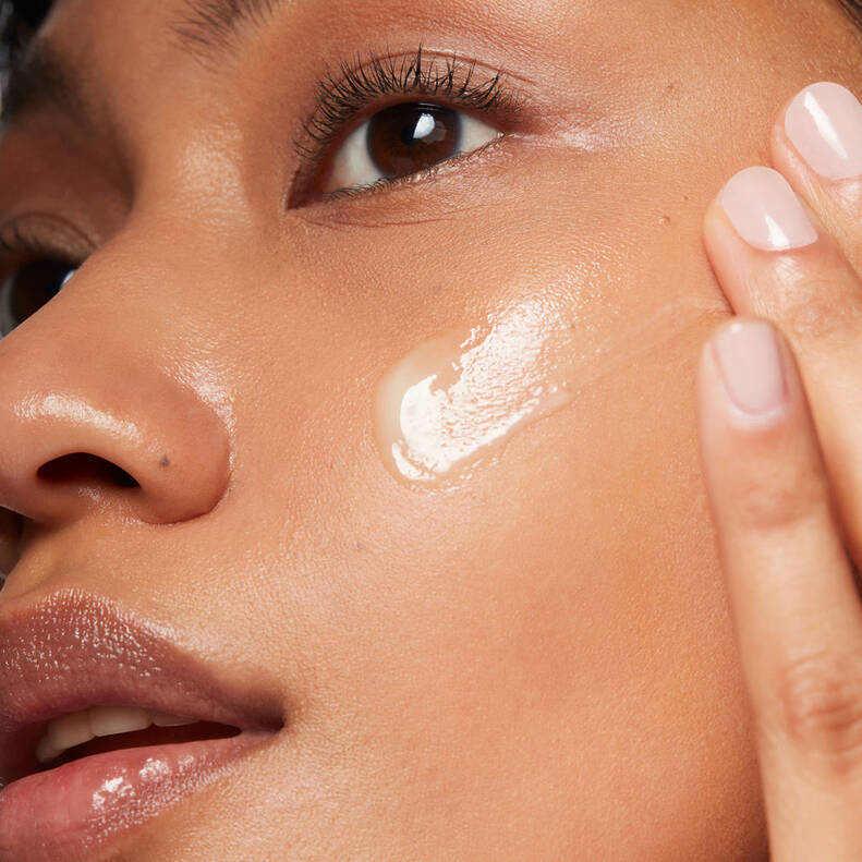 Vårsolen och retinoler – så fortsätter du använda retinol säkert