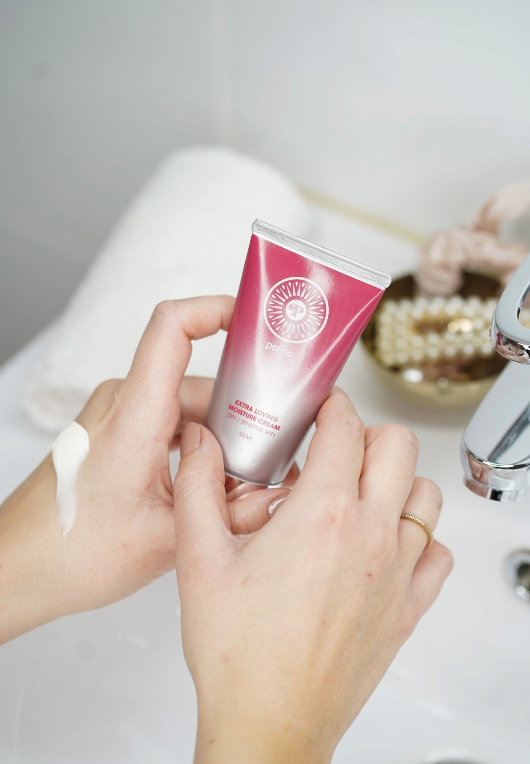 EXTRA LOVING MOISTURE CREAM KING-SIZE 150 ML
