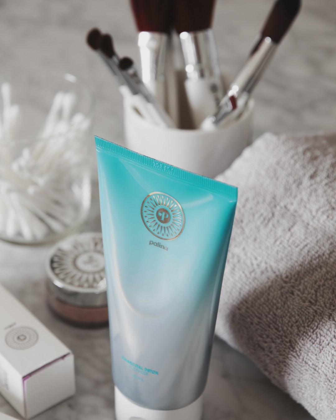CHARCOAL DETOX CLEANSER 150 ML